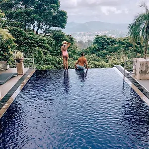 Theva Residencia Hotel