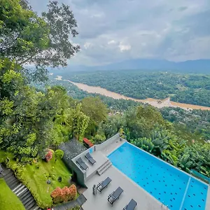 Mount Blue Hotel