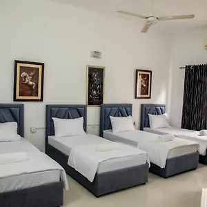 Hostel Funk Bunks - By The, Kandy